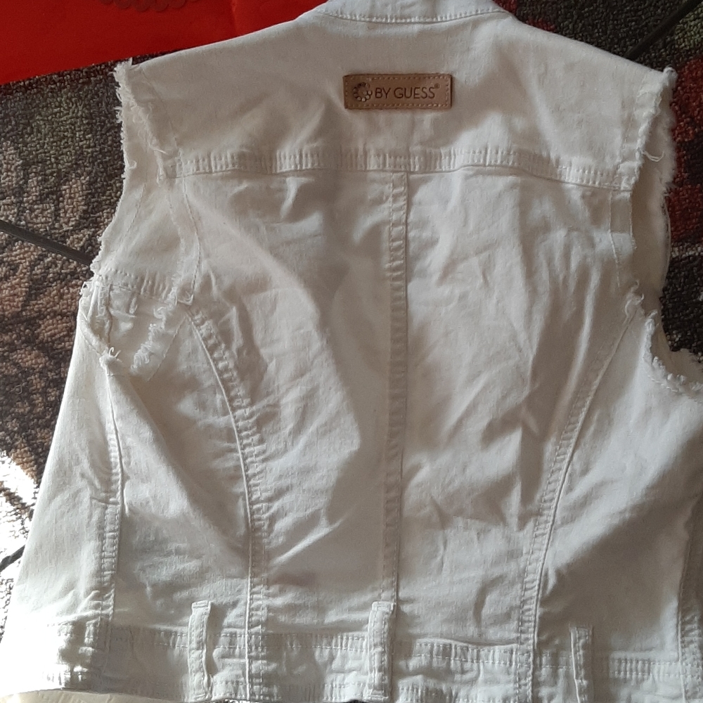 Vest - Picture 4 of 5